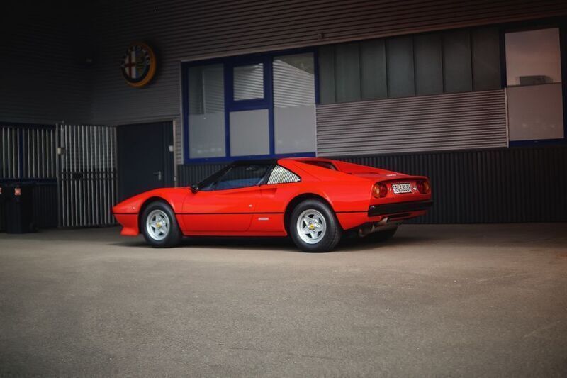 Rot Gebraucht 1978 Ferrari 308 Cabrio | 97.000 € - Bild 1/4