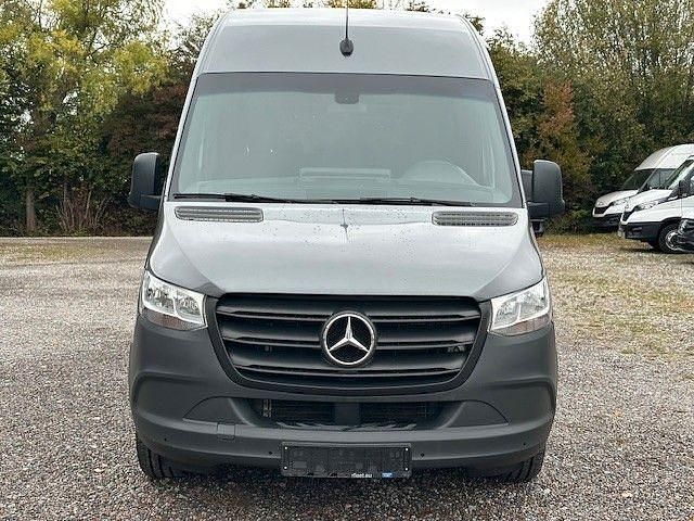 Gebraucht Mercedes Sprinter 170 PS (125 kW) 2023 Grau Van