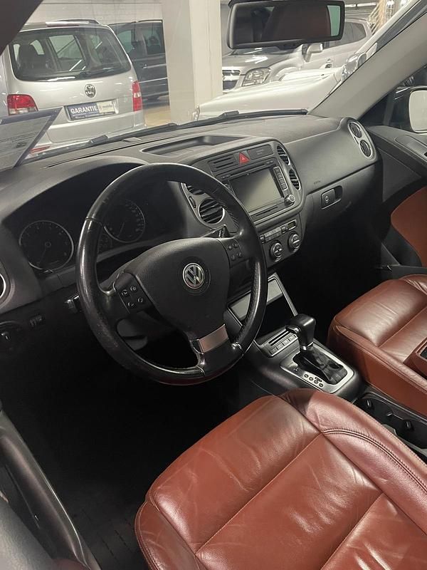 Schwarz Gebraucht 2010 VW Tiguan SUV | 11.800 € (Teuer) - Bild 1/3