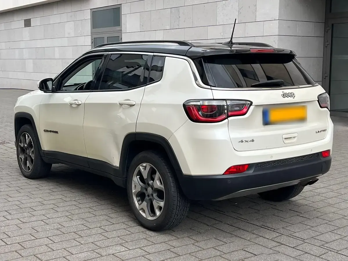 Gebraucht Jeep Compass Limited 170 PS (125 kW) 2018 Weiß SUV