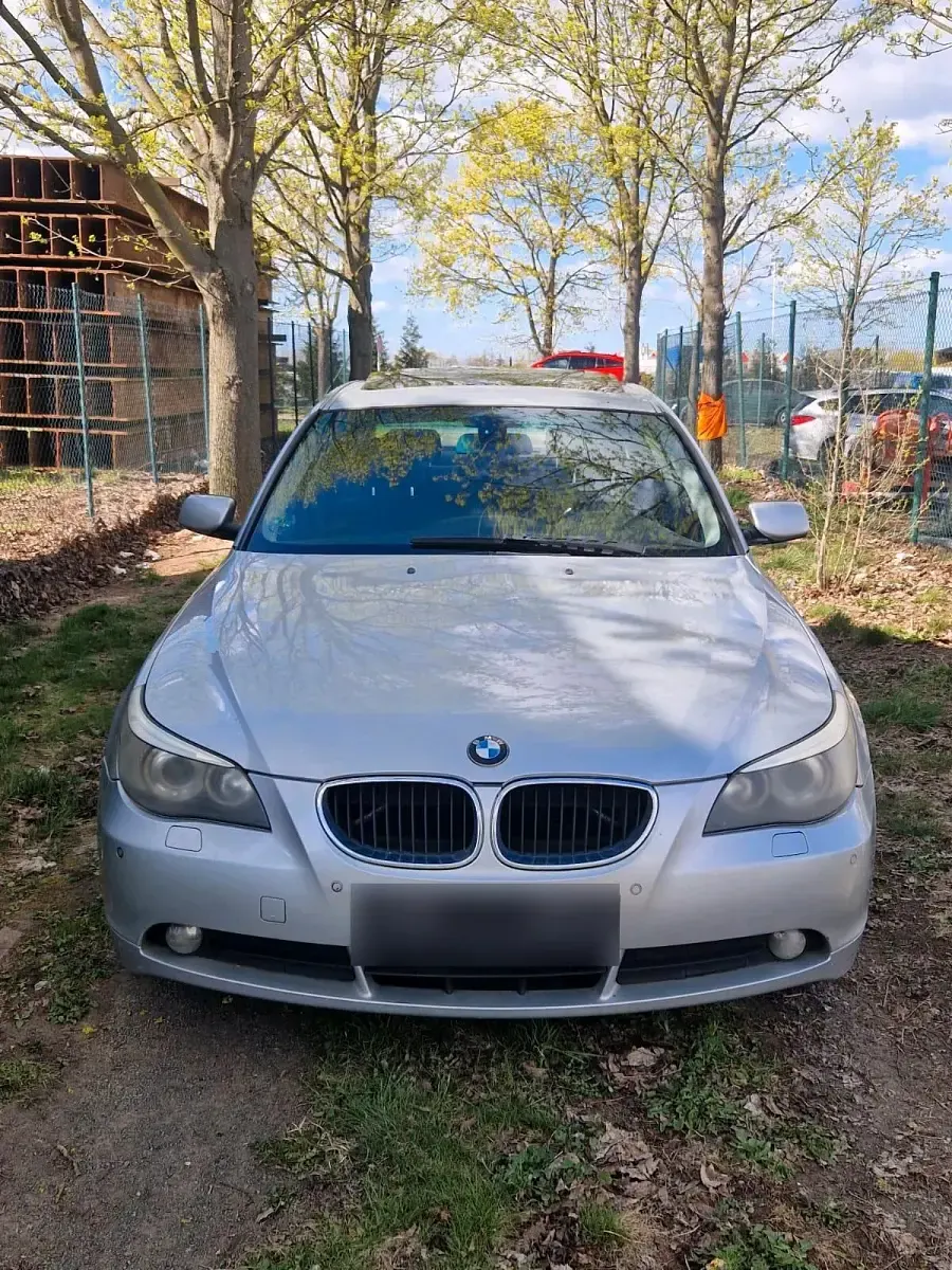 Second-hand BMW 520 170 CP (125 kW) 2004 Argintiu Berlinǎ