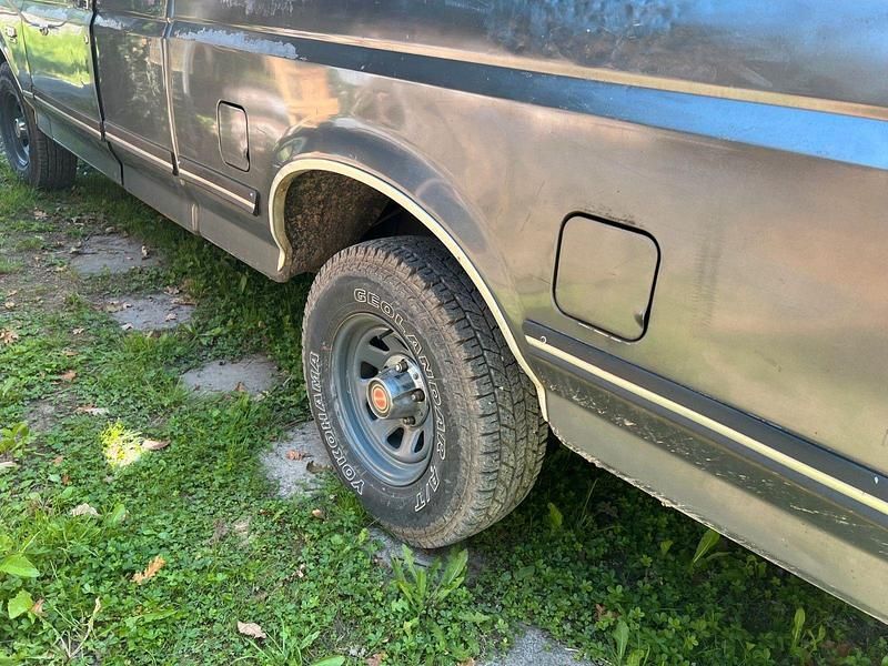 Grau Gebraucht 1989 Ford F-150 Abholung | 8.500 € - Bild 1/4