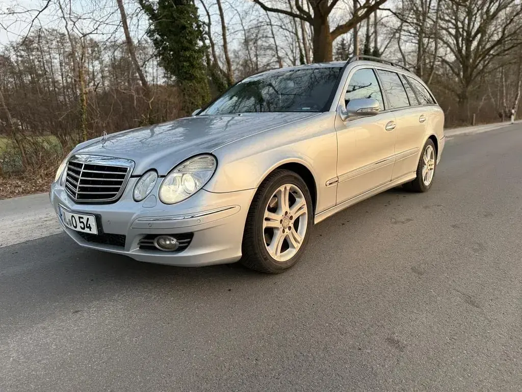 Gebraucht Mercedes E280 Avantgarde 190 PS (139 kW) 2008 Silber Limousine