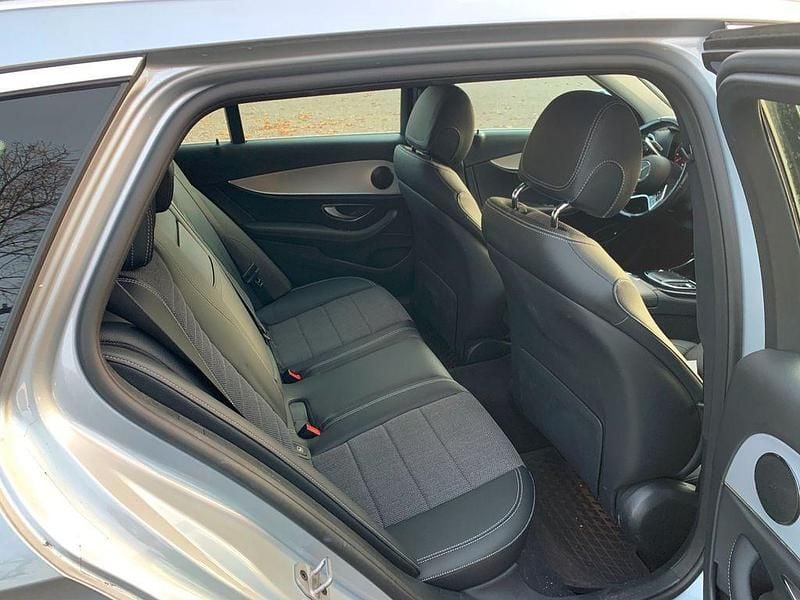 Gebraucht Mercedes E220 Avantgarde 192 PS (141 kW) 2022 Silber Limousine