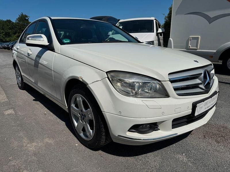 Gebraucht Mercedes C220 170 PS (125 kW) 2007 Weiß Limousine