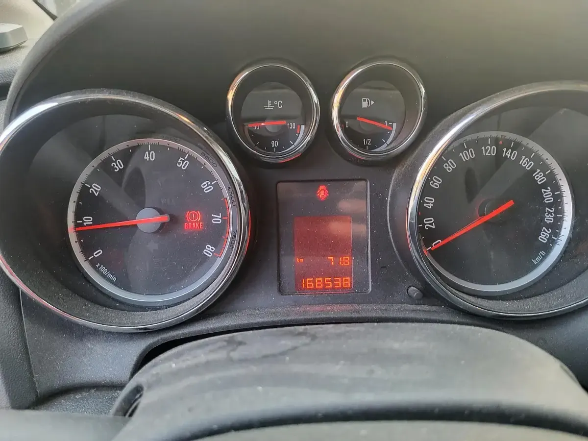 Occasion Opel Astra 87 ch (63 kW) 2013 Gris Berline