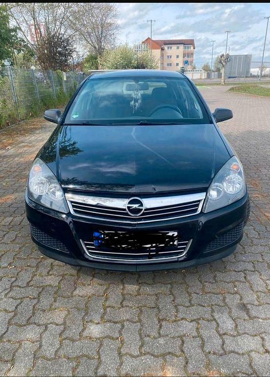 Gebraucht Opel Astra 116 PS (85 kW) 2009 Schwarz Limousine