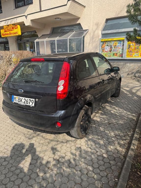 Gebraucht Ford Fiesta 69 PS (50 kW) 2008 Schwarz Kleinwagen