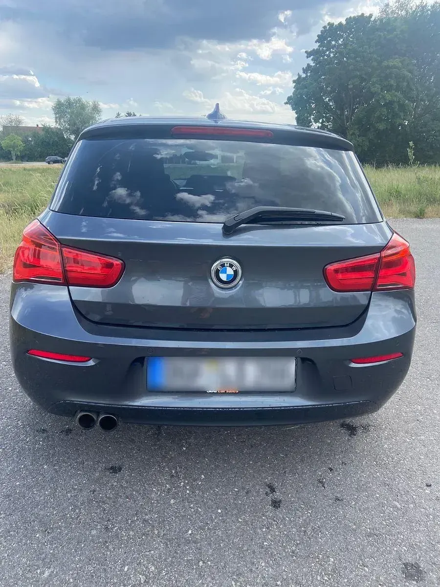 Używany BMW 120 Advantage 184 KM (135 kW) 2017 Szary Hatchback