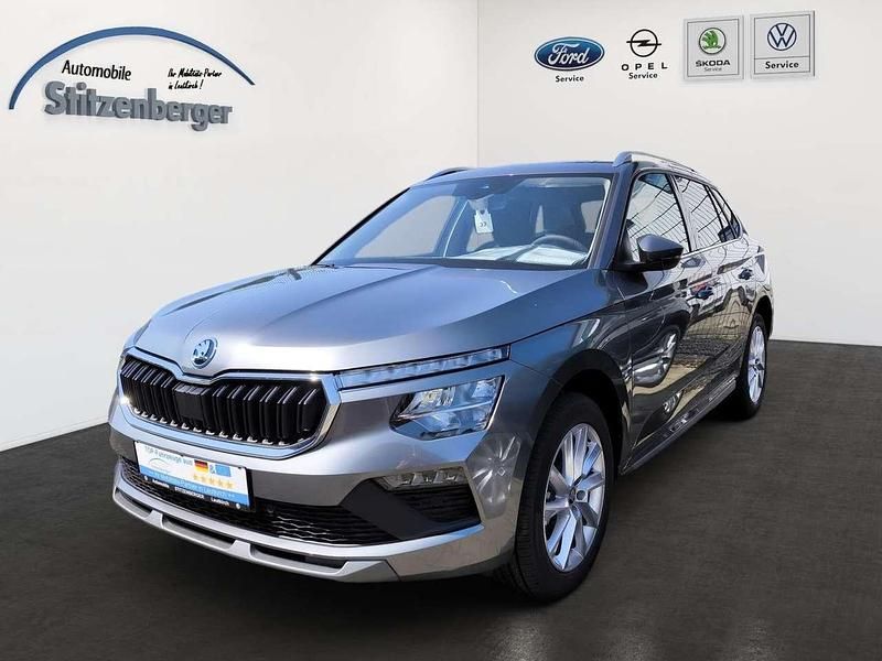 Graphitegrau metallic Neu 2025 Skoda Kamiq Selection SUV | 26.490 € (Fairer Preis) - Bild 1/4
