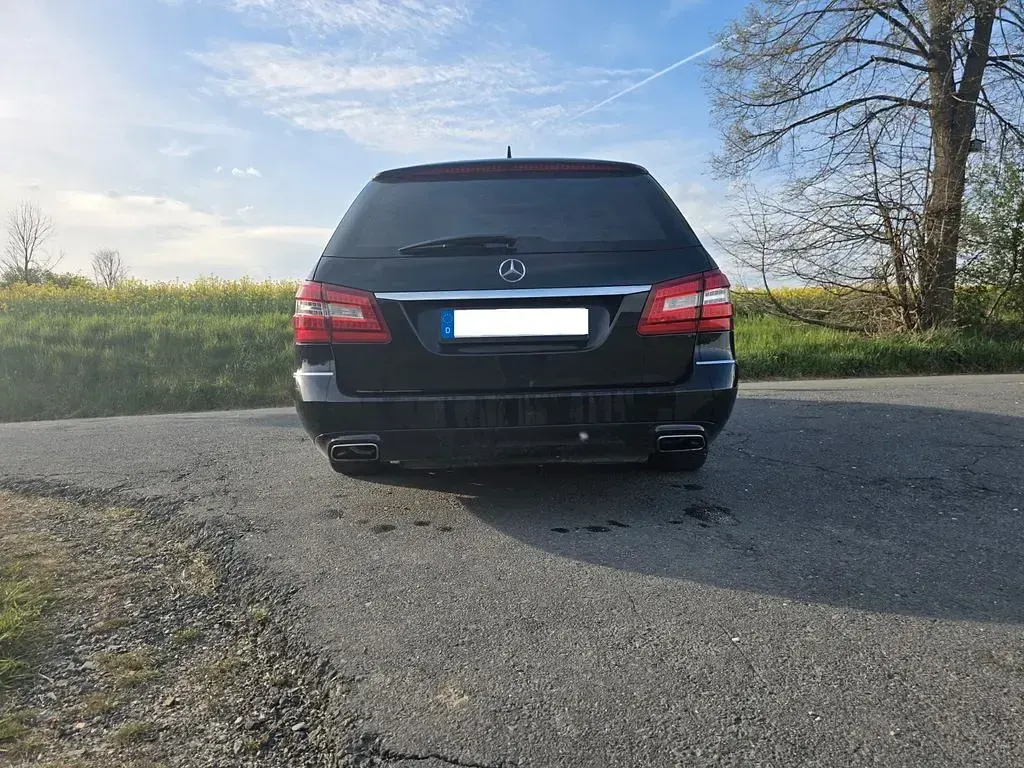 Gebraucht Mercedes 250 204 PS (150 kW) 2011 Schwarz Limousine