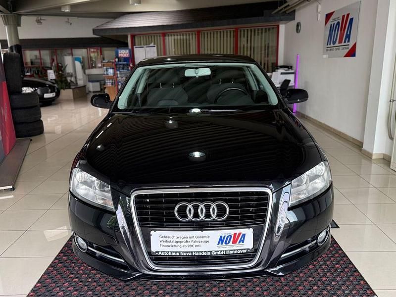 Schwarz Gebraucht 2011 Audi A3 Ambition Limousine | 6.290 € (Fairer Preis) - Bild 1/4