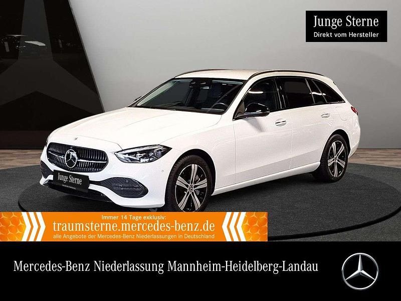 Polarweiß Gebraucht 2022 Mercedes C300e Night Kombi | 29.890 € (Fairer Preis) - Bild 1/3