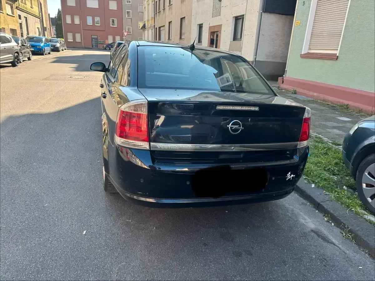 Usata Opel Vectra 105 CV (77 kW) 2006 Nero Berlina