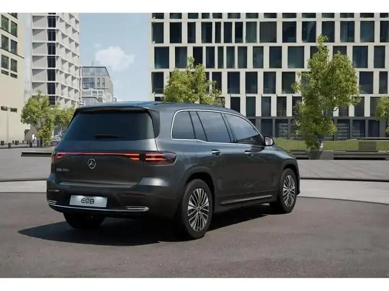 Gebraucht Mercedes EQB250+ 139 kW (190 PS) 2025 Metalliclack mountaingrau SUV