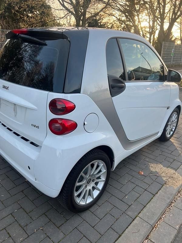 Gebraucht Smart ForTwo Coupé 71 PS (52 kW) 2011 Weiß Coupé