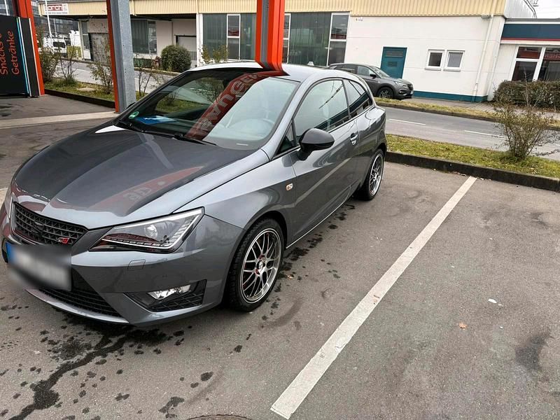 Grau Gebraucht 2016 Seat Ibiza CUPRA Kleinwagen | 9.499 € (Teuer) - Bild 1/4