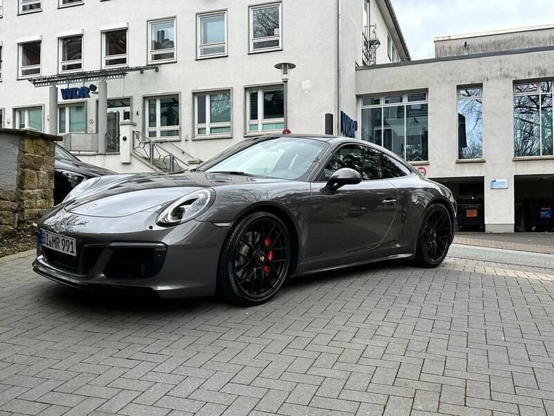 Grau Gebraucht 2017 Porsche 911 Carrera 4 GTS Coupé | 109.000 € (Fairer Preis) - Bild 1/4