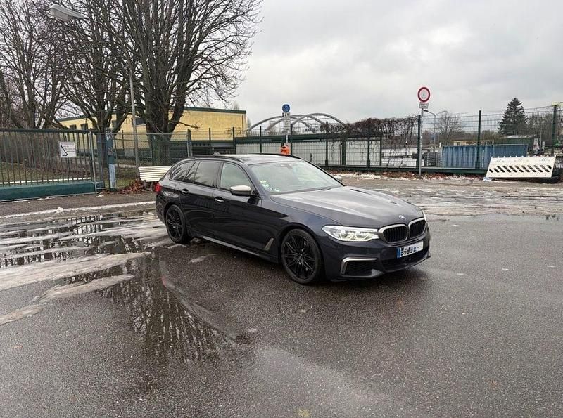 Gebraucht BMW M550 Performance 400 PS (294 kW) 2018 Schwarz Limousine