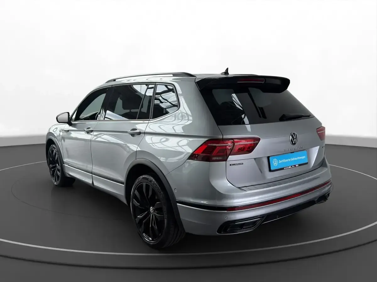 Gebraucht VW Tiguan Allspace R-line 200 PS (147 kW) 2023 Pyritsilber metallic SUV