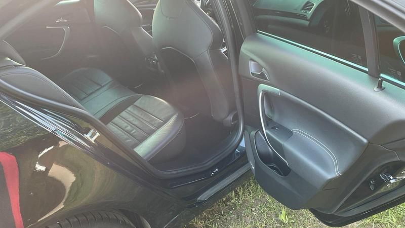 Gebraucht Opel Insignia OPC 325 PS (239 kW) 2011 Schwarz Limousine