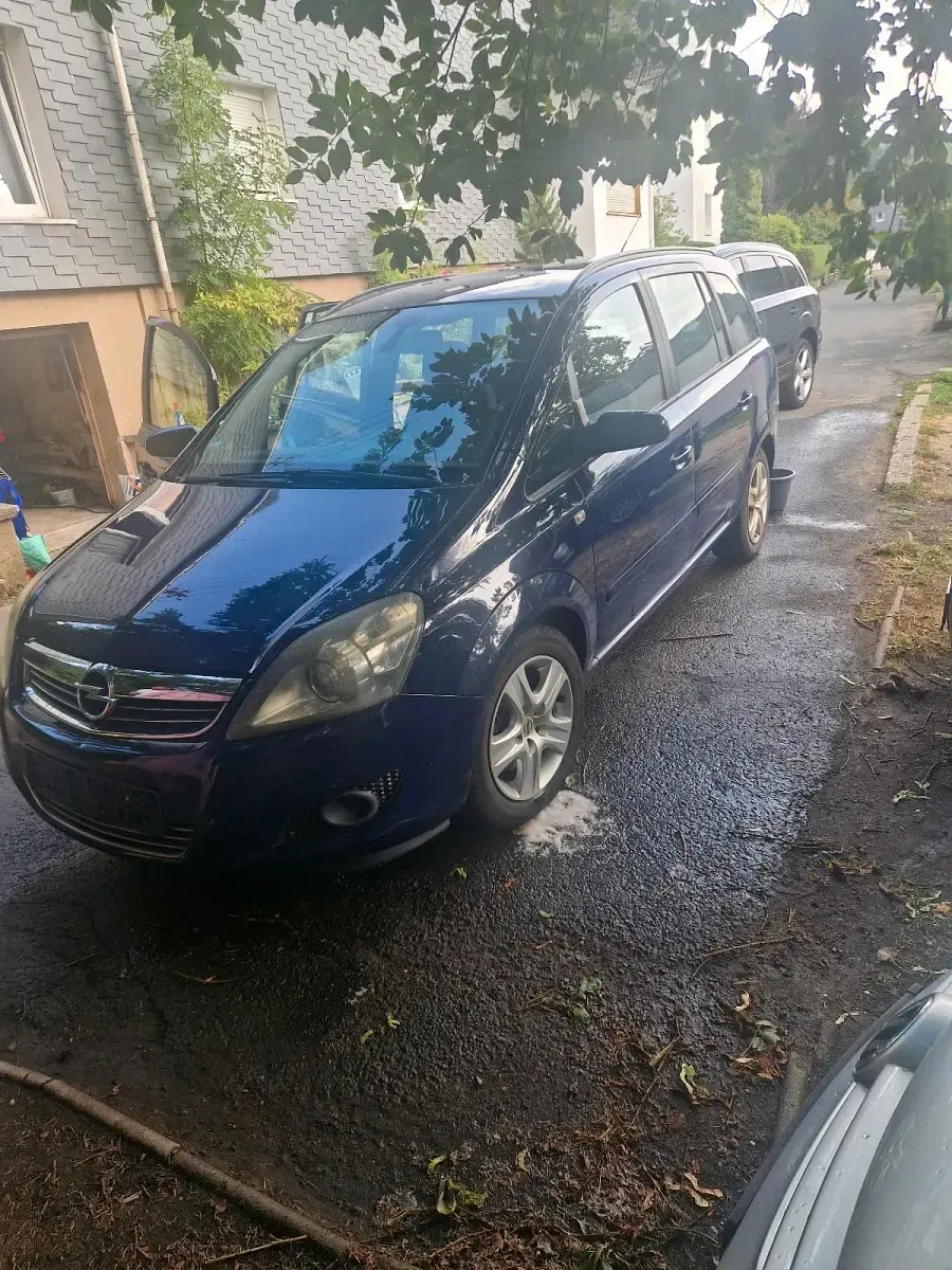 Gebraucht Opel Zafira 150 PS (110 kW) 2010 Blau Van / Kleinbus