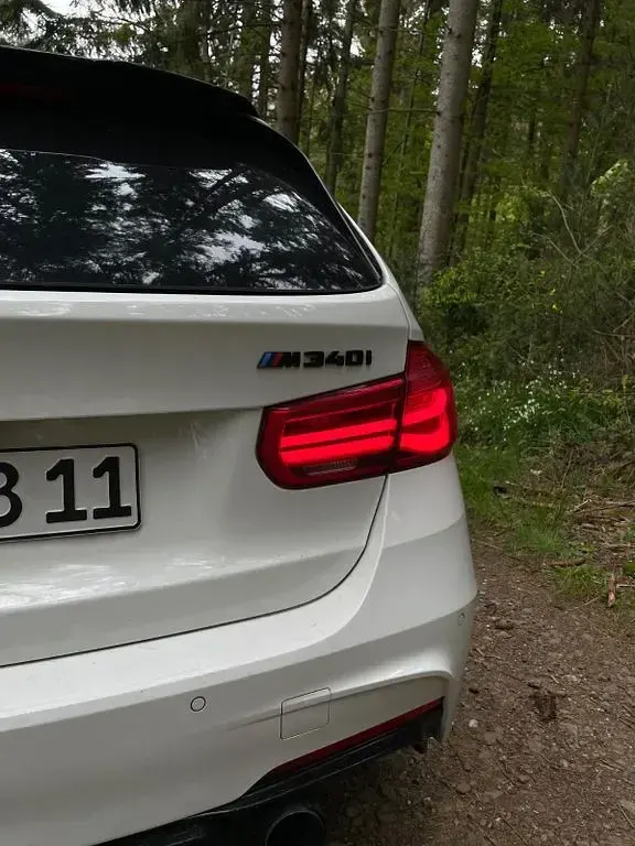Gebraucht BMW 340 Performance 326 PS (239 kW) 2017 Weiß Kombi
