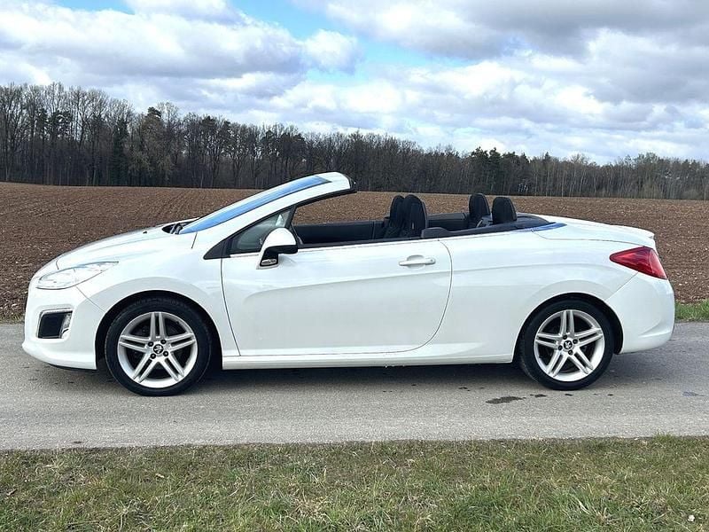 Gebraucht Peugeot 308 CC Active 111 PS (81 kW) 2012 Weiß Cabrio