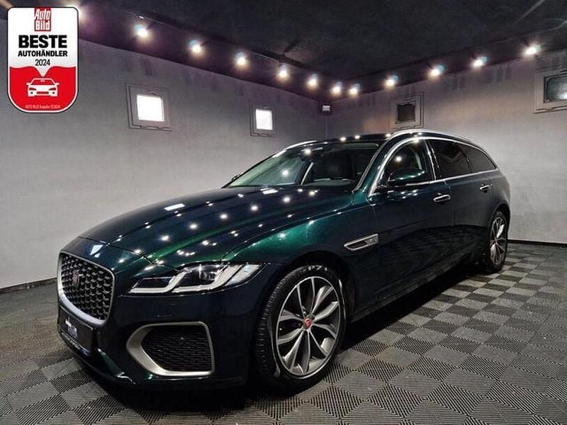 Gebraucht Jaguar XF 250 PS (183 kW) 2022 British racing green in gloss finish (metallic) Kombi