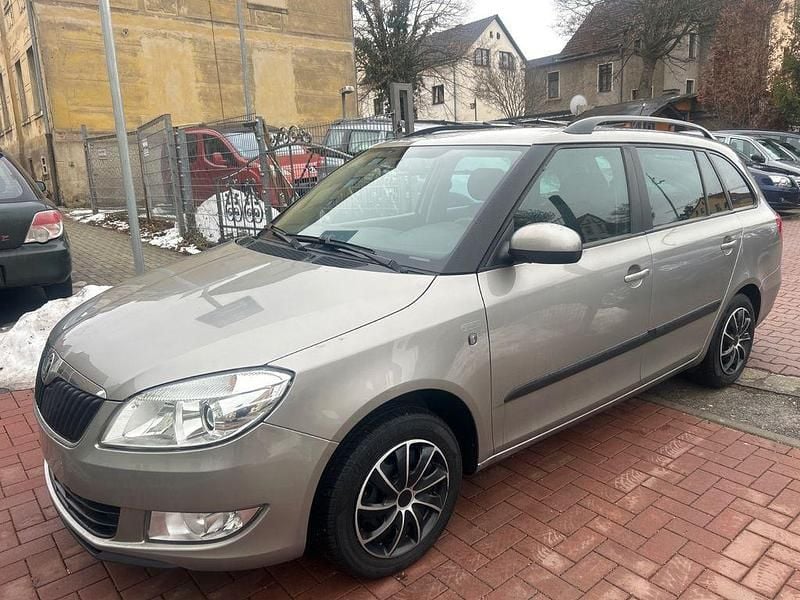 Gebraucht Skoda Fabia Family 86 PS (63 kW) 2012 Braun Kombi