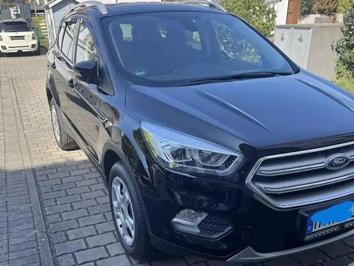 Gebraucht Ford Kuga Trend 150 PS (110 kW) 2018 Schwarz SUV