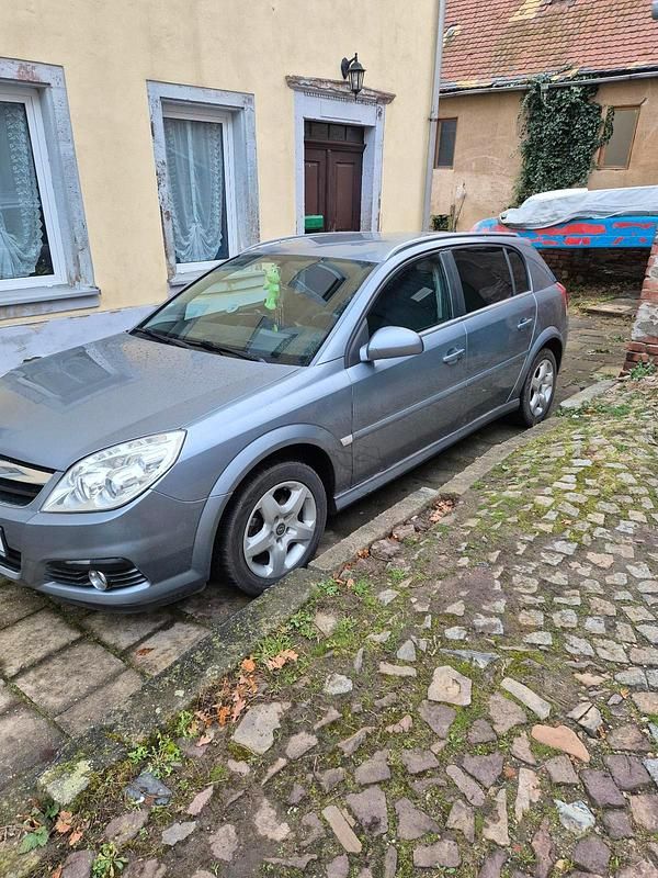 Andere farben Gebraucht 2007 Opel Signum Kleinwagen | 2.100 € (Fairer Preis) - Bild 1/4