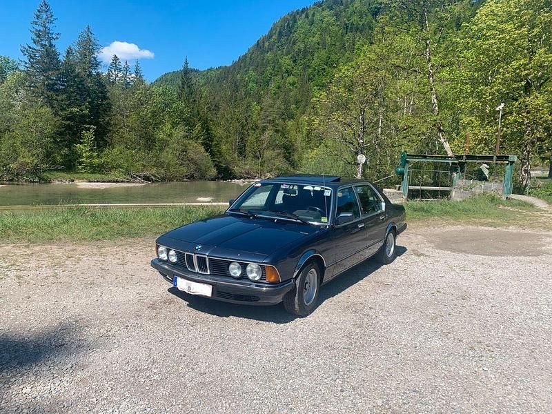 Blau Gebraucht 1983 BMW 728 Limousine | 8.800 € - Bild 1/4