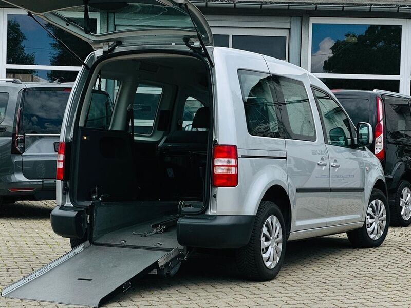 Silber Gebraucht 2013 VW Caddy Van / Kleinbus | 21.900 € - Bild 1/4