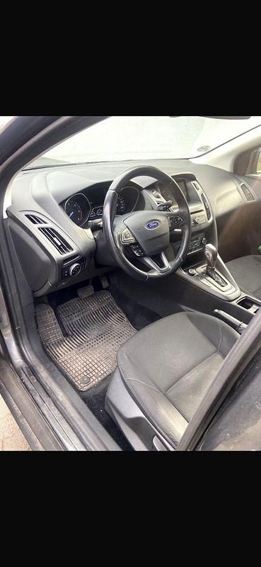 Gebraucht Ford Focus Trend 120 PS (88 kW) 2016 Grau Kombi