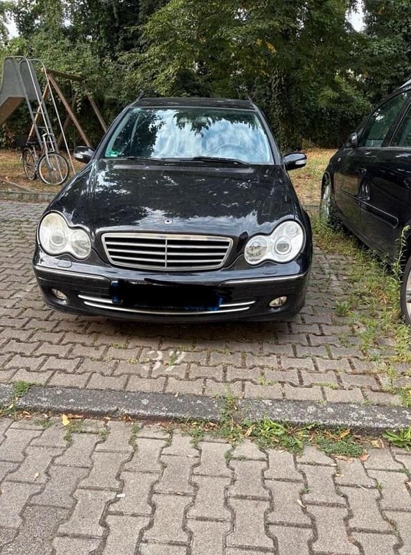 Schwarz Gebraucht 2004 Mercedes C220 Kombi | 1.650 € (Fairer Preis) - Bild 1/4