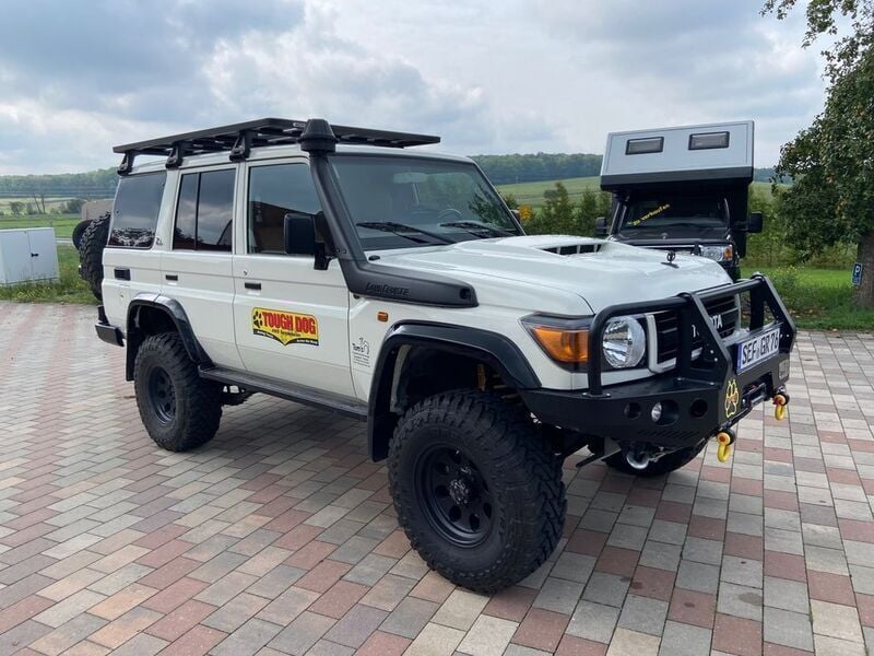 Weiß Gebraucht 2024 Toyota Land Cruiser SUV | 85.000 € - Bild 1/4