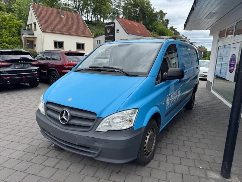 Blau Gebraucht 2012 Mercedes Vito Van / Kleinbus | 5.450 € (Guter Preis) - Bild 1/4