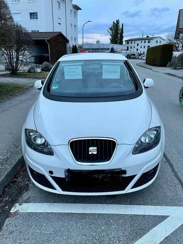 Gebraucht Seat Altea 105 PS (77 kW) 2010 Weiß Van / Kleinbus