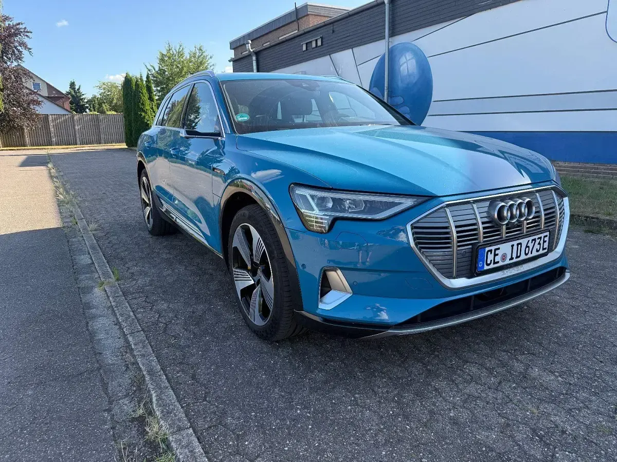 Gebraucht Audi e-tron Advanced 300 kW (408 PS) 2019 Blau SUV