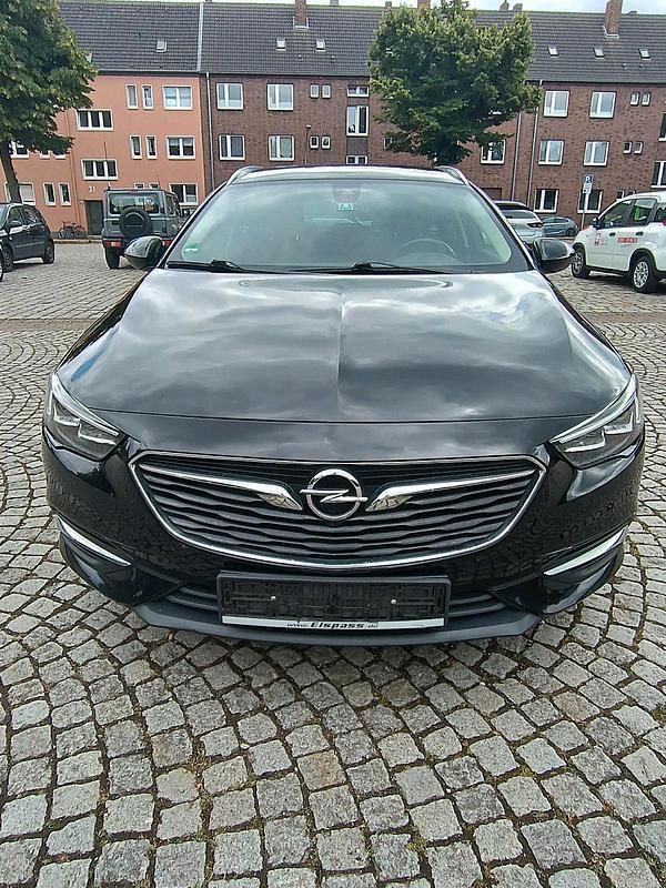 Schwarz Gebraucht 2018 Opel Insignia Dynamic Kombi | 8.900 € (Superpreis) - Bild 1/4