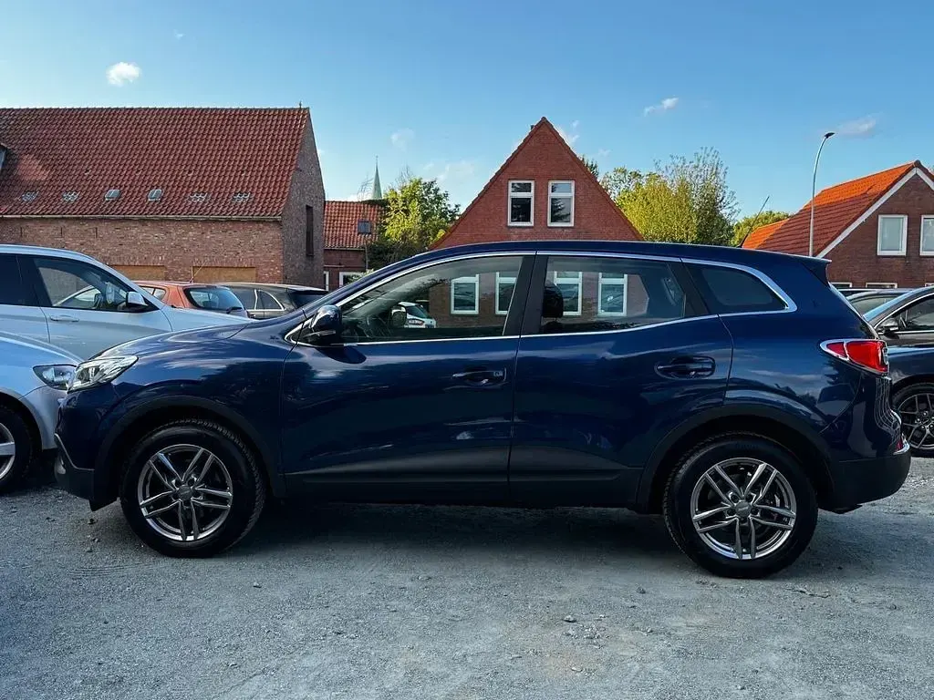 Gebraucht Renault Kadjar Life 131 PS (96 kW) 2017 Blau SUV