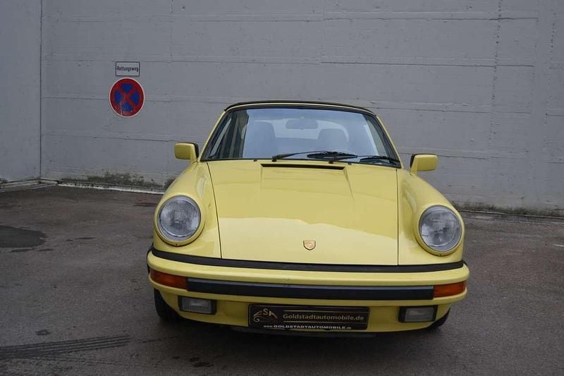 Gebraucht Porsche 911 218 PS (160 kW) 1987 Limonengelb Cabrio