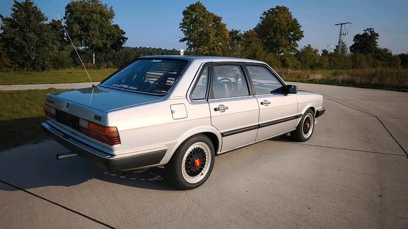 Gebraucht Audi 80 Ambiente 115 PS (84 kW) 1982 Silber Limousine