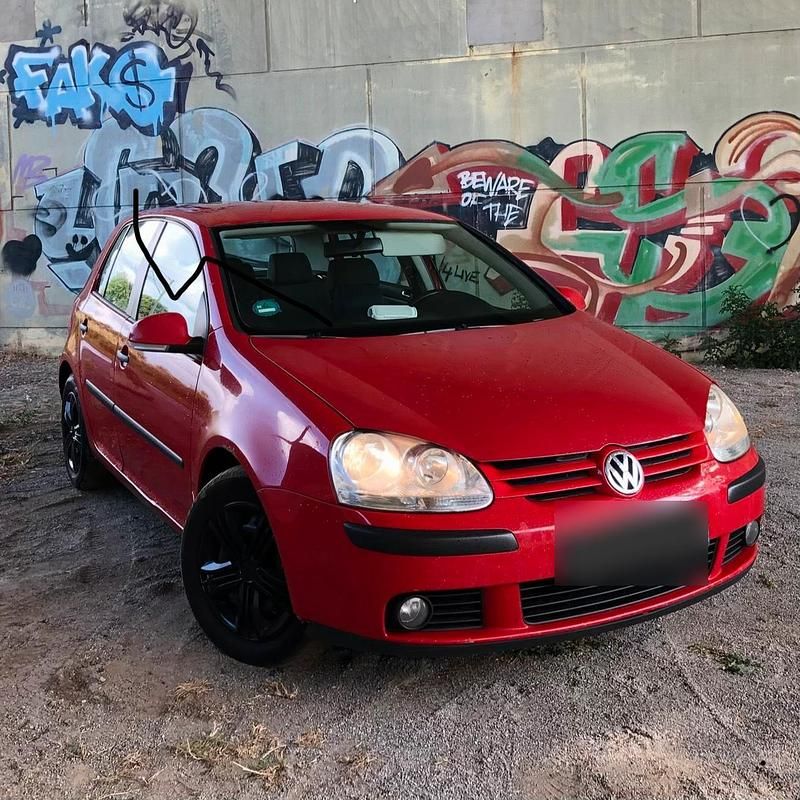 Gebraucht VW Golf V 105 PS (77 kW) 2005 Rot Kleinwagen
