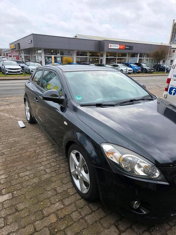 Gebraucht Kia Ceed 2008 Schwarz Kleinwagen