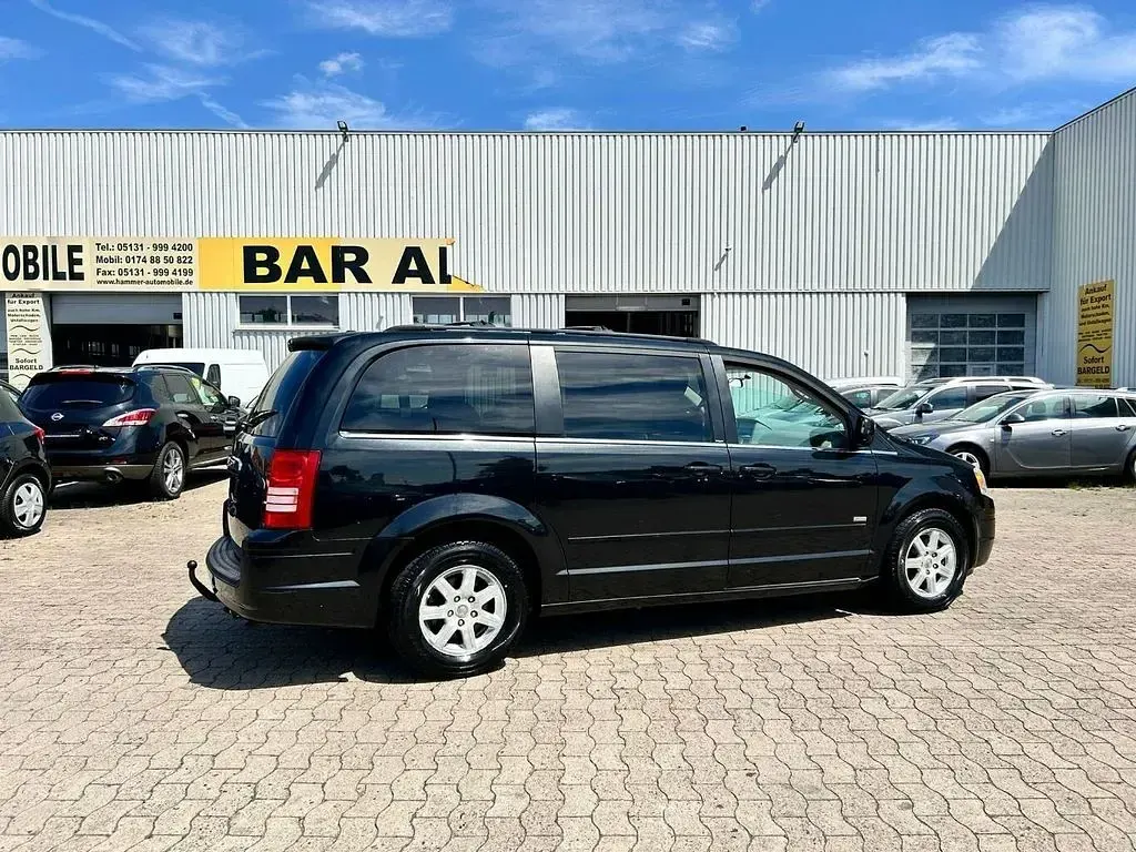 Gebraucht Chrysler Voyager 193 PS (141 kW) 2008 Schwarz Van / Kleinbus