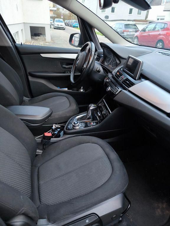 Gebraucht BMW 218 Gran Tourer 150 PS (110 kW) 2017 Braun Van / Kleinbus