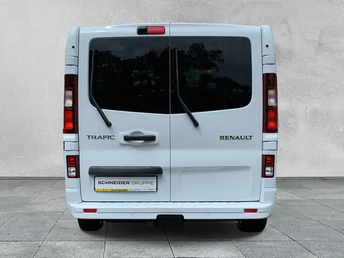 Neu Renault Trafic Evolution 150 PS (110 kW) 2026 Weiß Van / Kleinbus