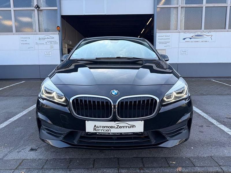 Gebraucht BMW 218 Active Tourer Advantage 150 PS (110 kW) 2018 Schwarz Van / Kleinbus